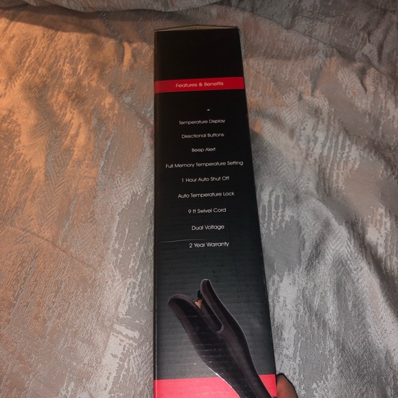Brand new Chi curling iron - Picture 2 of 4